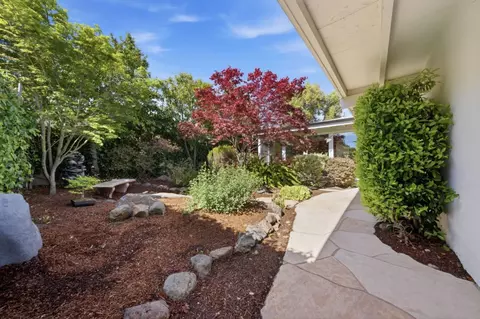 Exterior - 206 Thompson Ave, Mountain View, CA 94043 photo 4 of 16