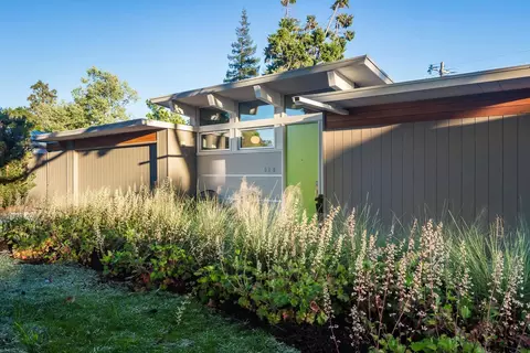 618 Wildwood Ln, Palo Alto, CA 94303