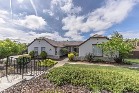 295 Via Vaquero Norte, San Juan Bautista, CA 95045