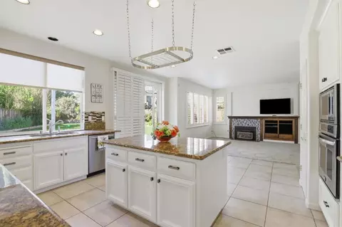 Kitchen - 1536 Jackdow Ct, Gilroy, CA 95020 photo 3 of 3