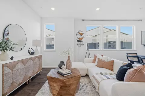 621 Blackbury Ln, San Jose, CA 95133