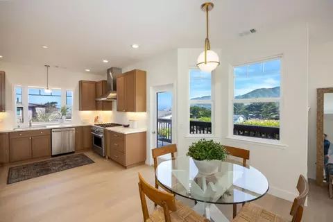 525 5th St, Montara, CA 94037