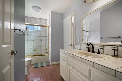 Bath - 44450 Cavisson Ct, Fremont, CA 94539 photo 1 of 4