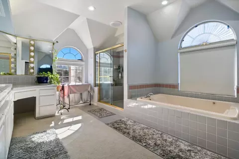 Bath - 44450 Cavisson Ct, Fremont, CA 94539 photo 3 of 4