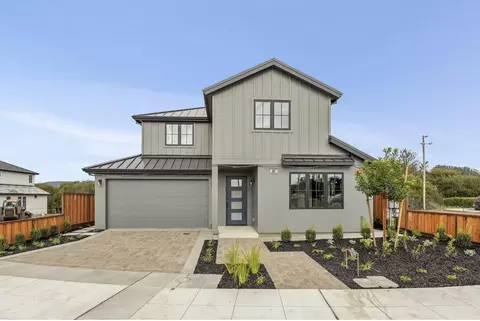 587 Creekside Ct, Half Moon Bay, CA 94019