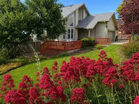 70 Central Ave, Los Gatos, CA 95030