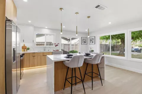 645 Buckeye Dr, Livermore, CA 94551