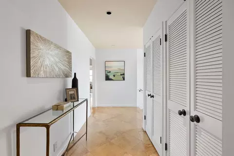 Entry Way - 2390 Hyde St 1a, San Francisco, CA 94109 photo 1 of 2