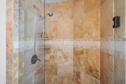 Bath - 2390 Hyde St 1a, San Francisco, CA 94109 photo 4 of 4