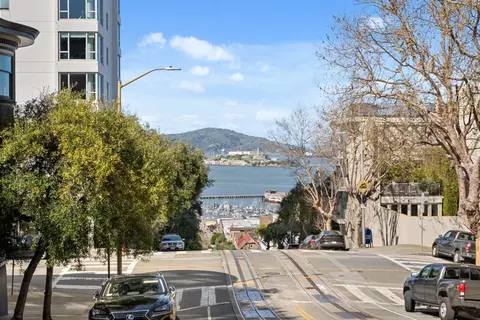 View/Area - 2390 Hyde St 1a, San Francisco, CA 94109 photo 4 of 8