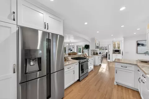Kitchen - 1241 Levin Ave, Mountain View, CA 94040 photo 2 of 9