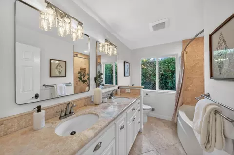 Bath - 1241 Levin Ave, Mountain View, CA 94040 photo 3 of 4