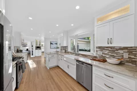 Kitchen - 1241 Levin Ave, Mountain View, CA 94040 photo 4 of 9