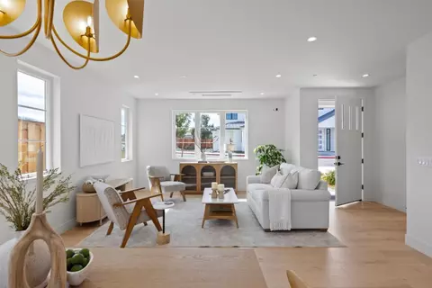 Living - 577 Creekside Ct, Half Moon Bay, CA 94019 photo 1 of 4