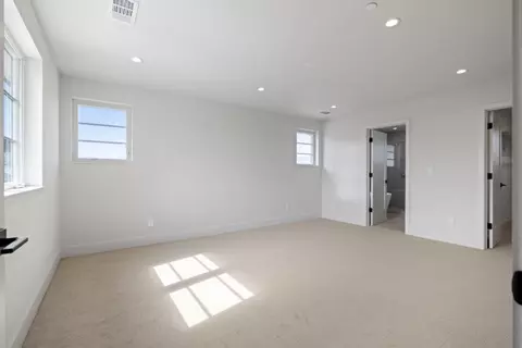 Bedroom - 577 Creekside Ct, Half Moon Bay, CA 94019 photo 1 of 4