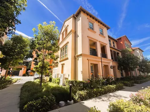 560 Saint Remi Ter 1, Sunnyvale, CA 94085