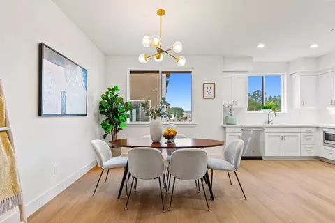947 Woodside, Redwood City, CA 94061