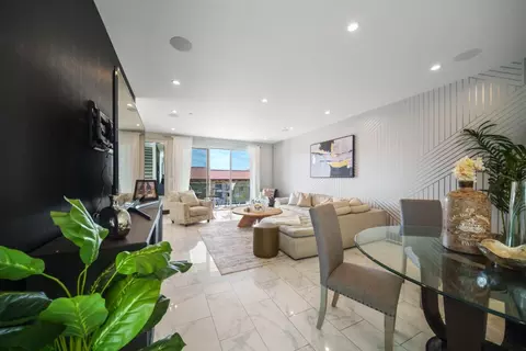 Living - 29 Montecito Ave, Pacifica, CA 94044 photo 3 of 7
