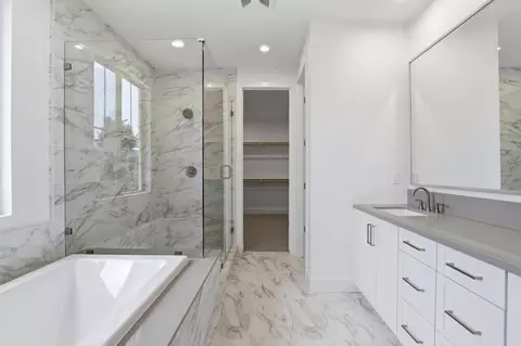 Bath - 7387 Ailes Ct, Gilroy, CA 95020 photo 5 of 9