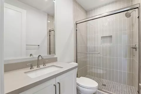 Bath - 7387 Ailes Ct, Gilroy, CA 95020 photo 1 of 9
