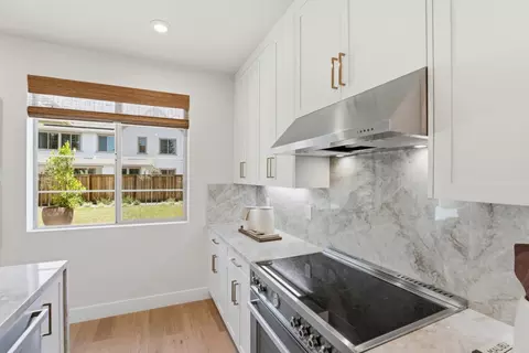Kitchen - 7392 Ailes Ct, Gilroy, CA 95020 photo 3 of 4