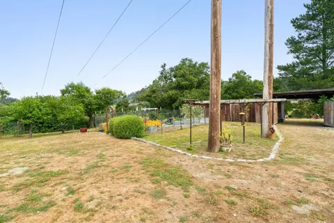 Exterior - 1044 Pleasant Valley Rd, Aptos, CA 95003 photo 9 of 10