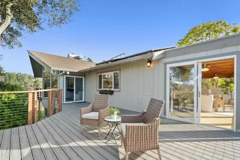 Exterior - 1044 Pleasant Valley Rd, Aptos, CA 95003 photo 3 of 10