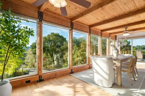 Dining - 1044 Pleasant Valley Rd, Aptos, CA 95003 photo 4 of 5