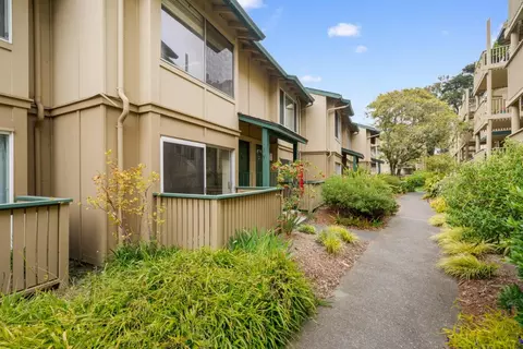 385 Mandarin Dr 11, Daly City, CA 94015
