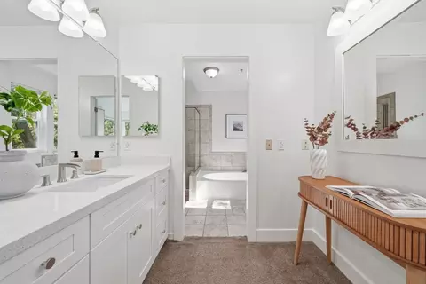 Bath - 2291 Oaktree Dr 201, Mountain View, CA 94040 photo 1 of 5