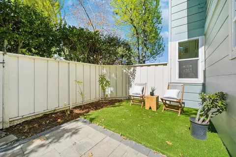 Exterior - 2291 Oaktree Dr 201, Mountain View, CA 94040 photo 6 of 8