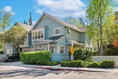Exterior - 2291 Oaktree Dr 201, Mountain View, CA 94040 photo 2 of 8