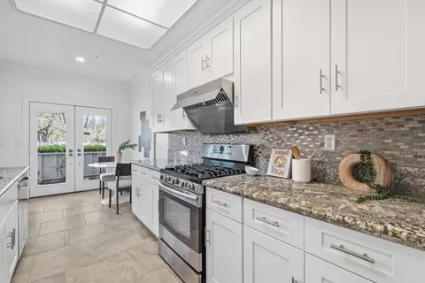 Kitchen - 2291 Oaktree Dr 201, Mountain View, CA 94040 photo 2 of 2