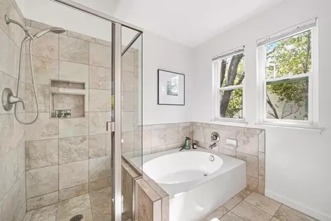 Bath - 2291 Oaktree Dr 201, Mountain View, CA 94040 photo 3 of 5