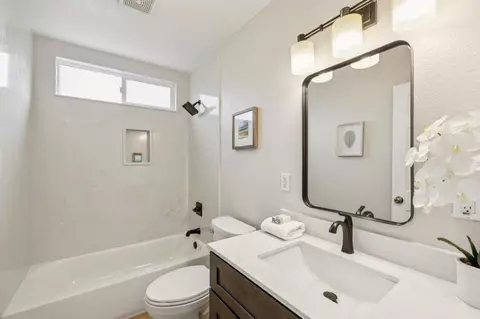 Bath - 38823 Bluegrass Ct, Newark, CA 94560 photo 2 of 2