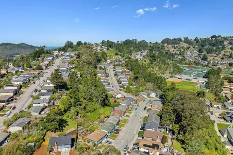 View/Area - 1176 Alicante Dr, Pacifica, CA 94044 photo 3 of 10