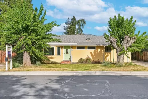 90 Victor Ave, Campbell, CA 95008