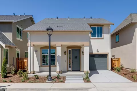 140 Alan Ln, Hollister, CA 95023