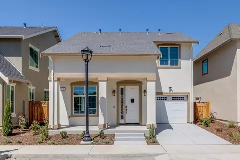 140 Alan Ln, Hollister, CA 95023