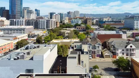 View/Area - 275 9th St 3, Oakland, CA 94607 photo 2 of 11