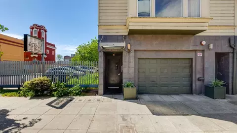 Exterior - 275 9th St 3, Oakland, CA 94607 photo 2 of 4