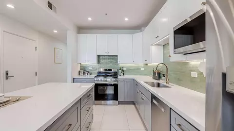 Kitchen - 275 9th St 3, Oakland, CA 94607 photo 3 of 5