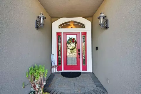 Entry Way - 160 Dan Dr, Hollister, CA 95023 photo 1 of 6