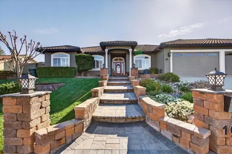 160 Dan Dr, Hollister, CA 95023