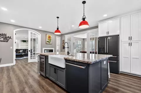 Kitchen - 160 Dan Dr, Hollister, CA 95023 photo 2 of 6