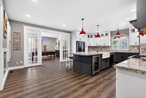 Kitchen - 160 Dan Dr, Hollister, CA 95023 photo 5 of 6