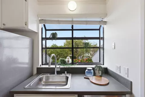 Kitchen - 72 Cape Hatteras Ct, Redwood City, CA 94065 photo 3 of 4
