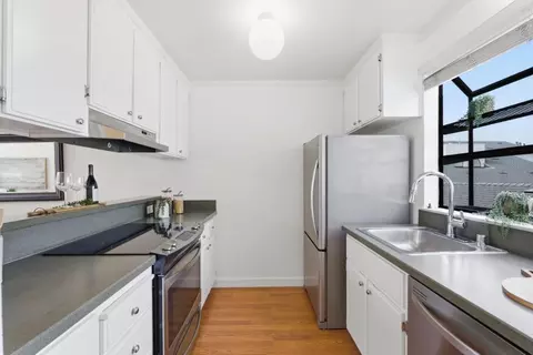 Kitchen - 72 Cape Hatteras Ct, Redwood City, CA 94065 photo 2 of 4