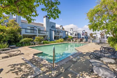 Exterior - 72 Cape Hatteras Ct, Redwood City, CA 94065 photo 7 of 7