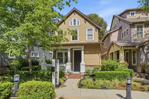 210 Morgan Ln, Menlo Park, CA 94025
